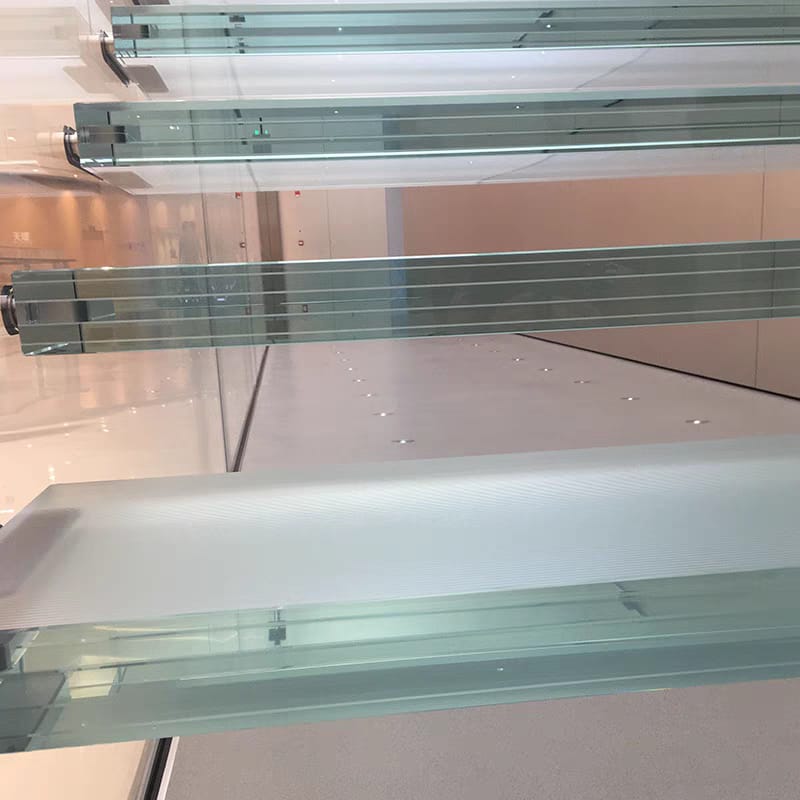 High safety SGP interlayer laminated glass for staircases in UAE